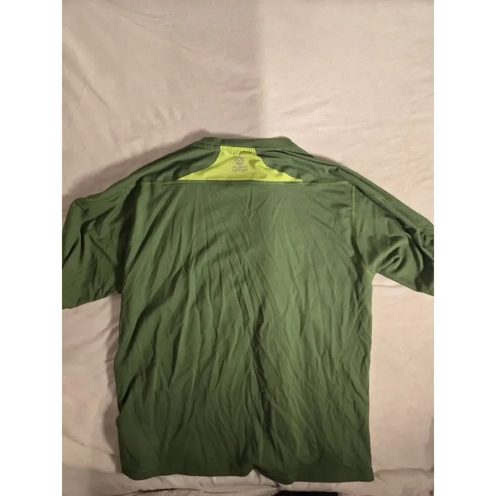 The North Face Flight Series Men’s L Green Lightweight Running Tee